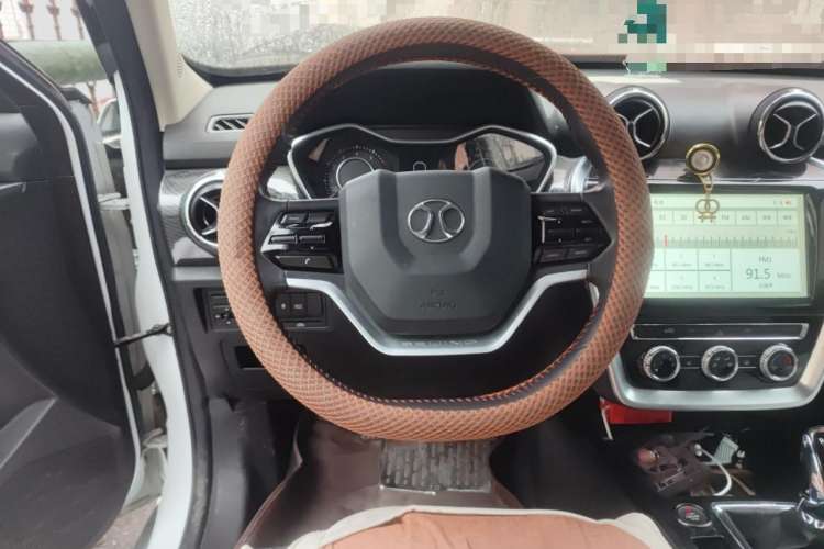 Used BAIC Off-Road BJ20 2016 1.5T Manual Luxury Model Steering Wheel