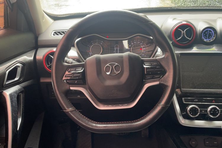 Used BAIC Off-Road BJ20 2016 1.5T CVT Luxury Model Steering Wheel