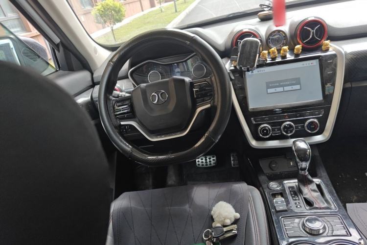 Used BAIC Off-Road BJ20 2016 1.5T CVT Luxury Model Steering Wheel