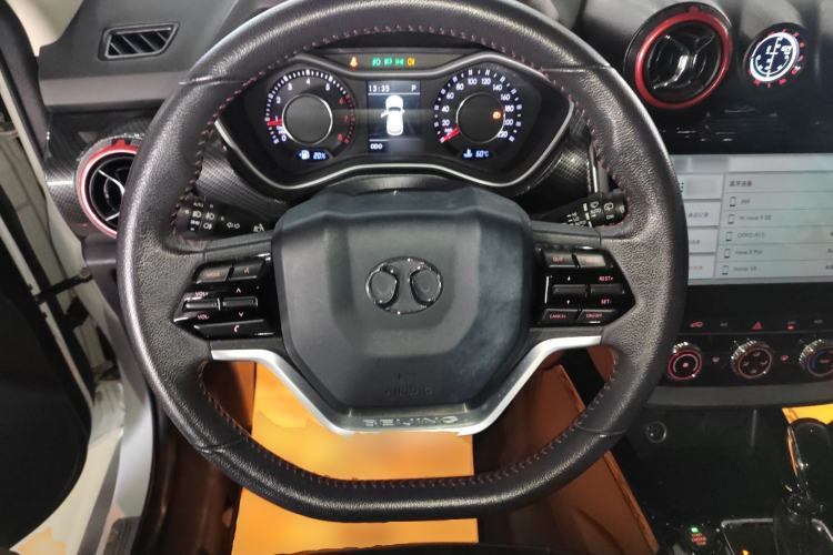 Used BAIC Off-Road BJ20 2016 1.5T CVT Prestige Edition Steering Wheel