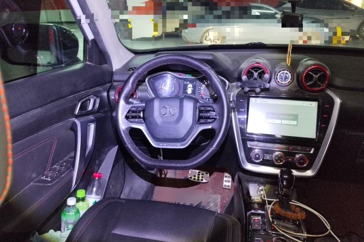 Used BAIC Off-Road BJ20 2016 1.5T CVT Luxury Model Steering Wheel