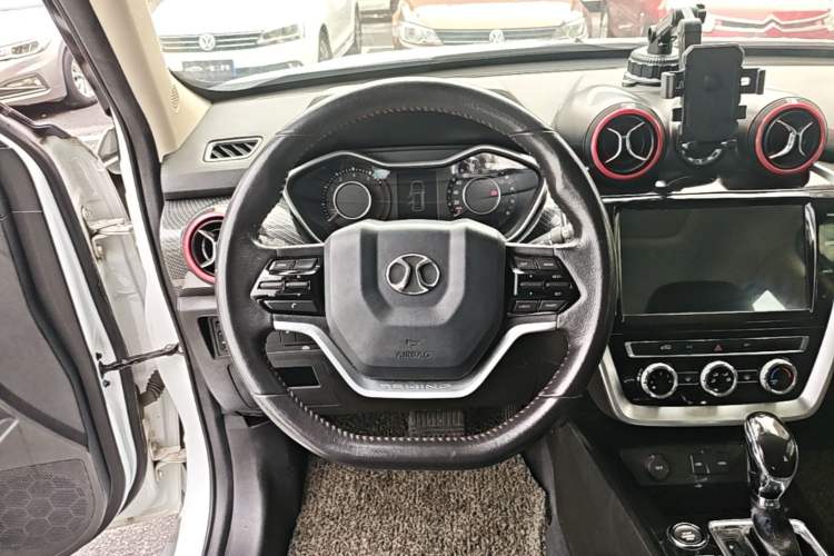 Used BAIC Off-Road BJ20 2016 1.5T CVT Luxury Model Steering Wheel