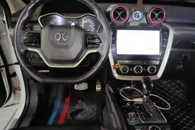 Used BAIC Off-Road BJ20 2016 1.5T CVT Luxury Model Steering Wheel