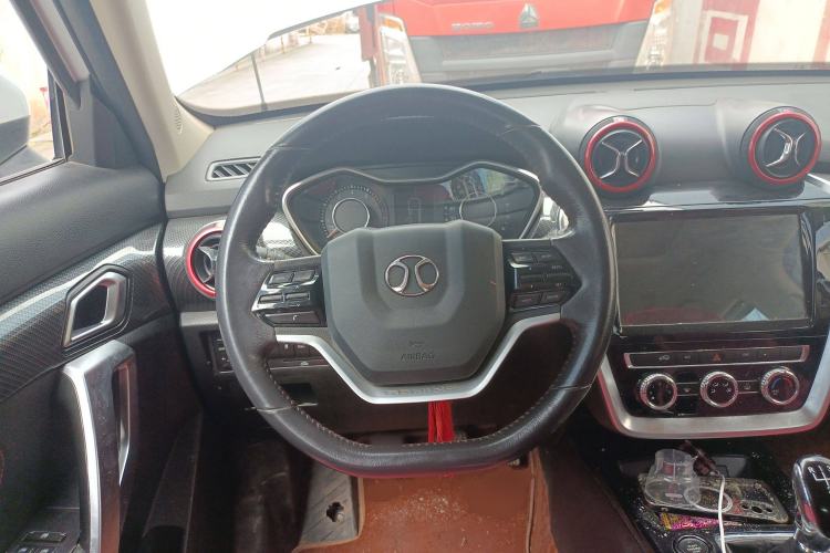 Used BAIC Off-Road BJ20 2016 1.5T Manual Luxury Model Steering Wheel