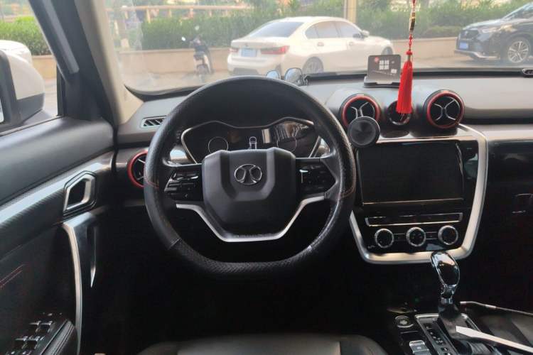 Used BAIC Off-Road BJ20 2016 1.5T CVT Luxury Model Steering Wheel