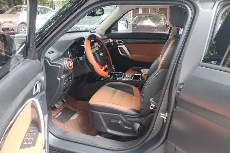 Used BAIC Off-Road BJ20 2017 1.5T CVT Off-road Model Driver Seat