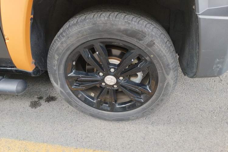 Used BAIC Off-Road BJ20 2017 1.5T CVT Off-road Model Right Front Wheel Hub