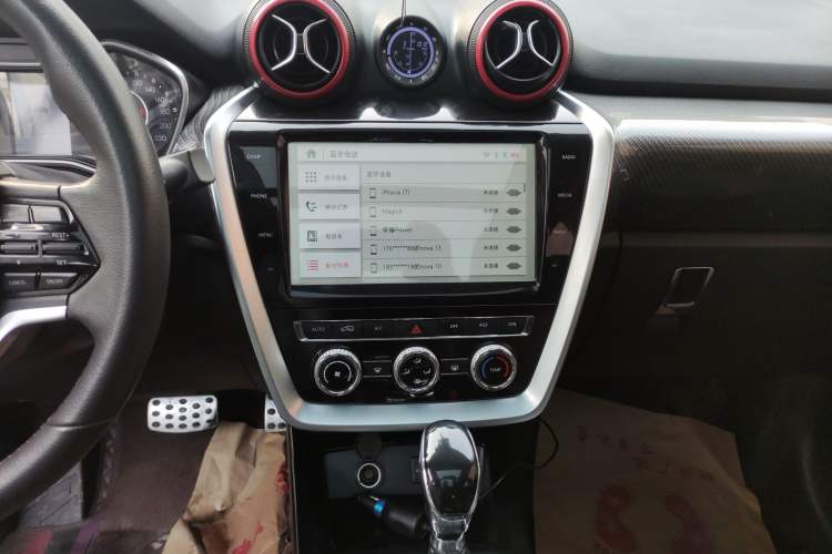 Used BAIC Off-Road BJ20 2018 1.5T CVT Luxury Model Audio And AC Panel