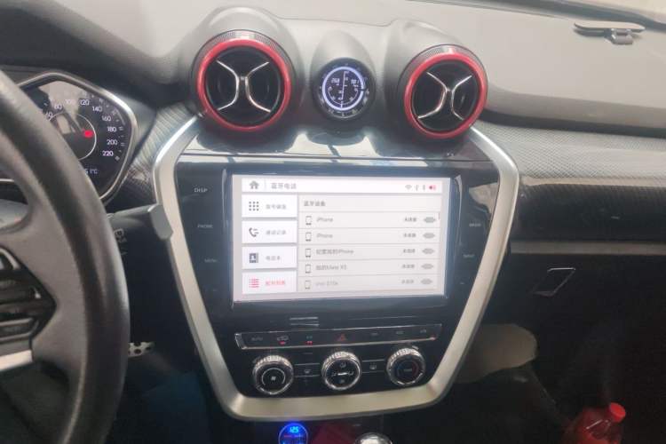 Used BAIC Off-Road BJ20 2018 1.5T CVT Luxury Model Audio And AC Panel