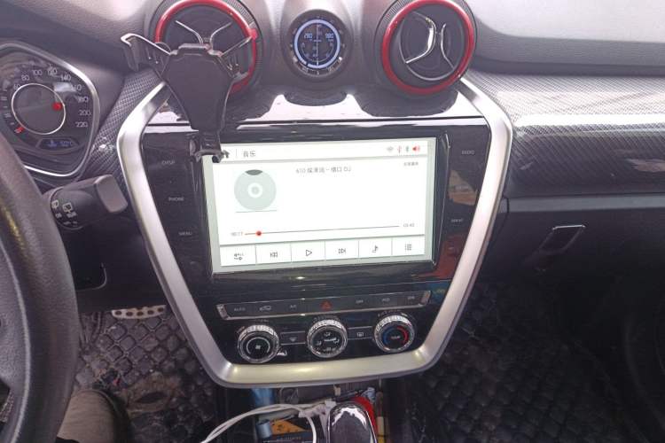 Used BAIC Off-Road BJ20 2018 1.5T CVT Luxury Model Audio And AC Panel