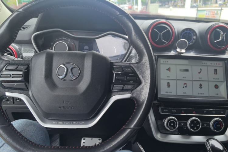 Used BAIC Off-Road BJ20 2018 1.5T CVT Luxury Model Center Console