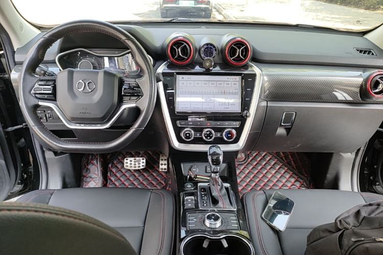 Used BAIC Off-Road BJ20 2018 1.5T CVT Luxury Model Center Console