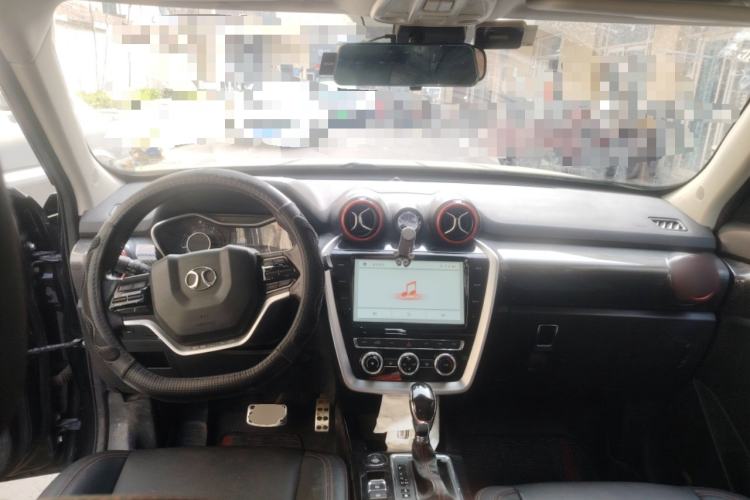 Used BAIC Off-Road BJ20 2018 1.5T CVT Luxury Model Center Console