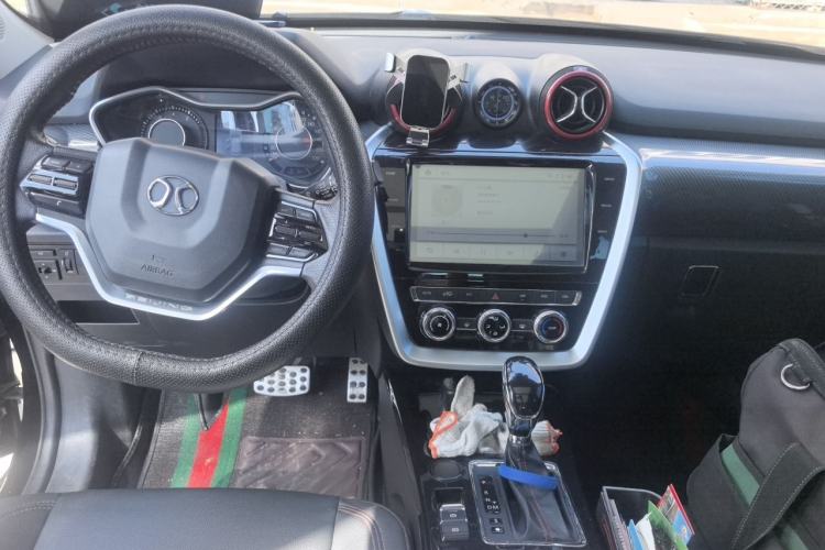 Used BAIC Off-Road BJ20 2018 1.5T CVT Luxury Model Center Console