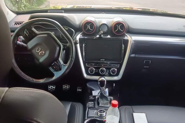 Used BAIC Off-Road BJ20 2018 1.5T Manual Luxury Edition Center Console