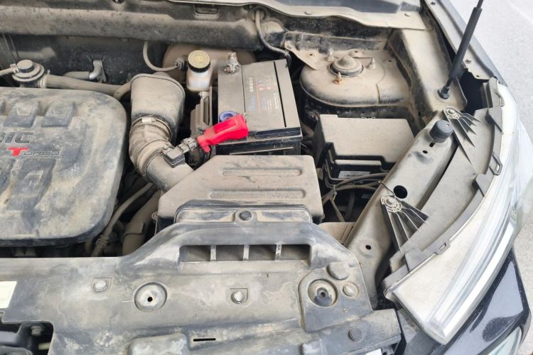 Used BAIC Off-Road BJ20 2018 1.5T Manual Luxury Edition Engine Bay Left