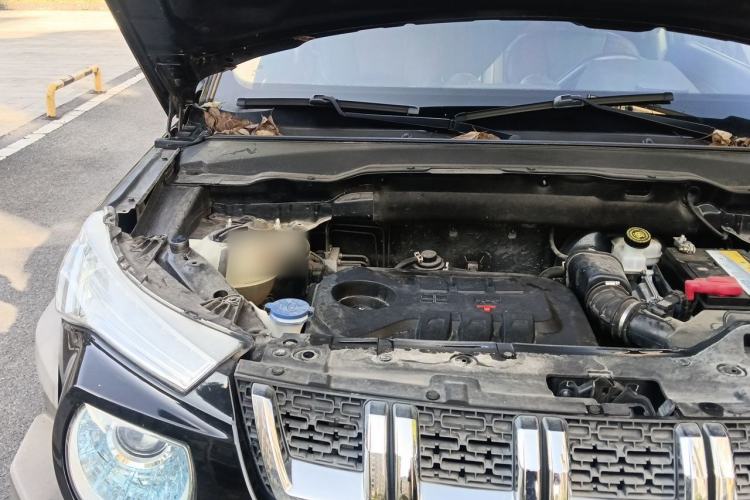 Used BAIC Off-Road BJ20 2018 1.5T Manual Luxury Edition Engine Bay Right