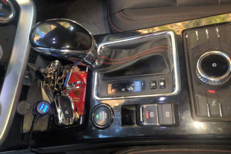 Used BAIC Off-Road BJ20 2018 1.5T CVT Luxury Model Gear Lever