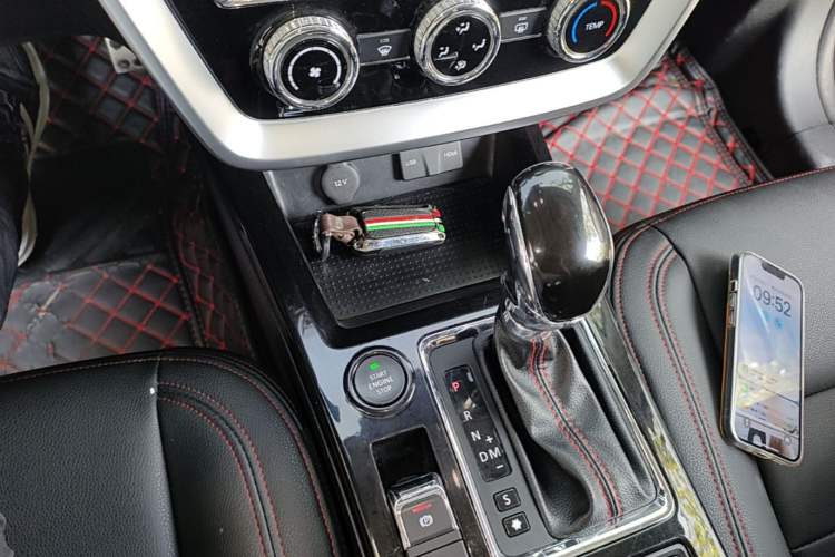 Used BAIC Off-Road BJ20 2018 1.5T CVT Luxury Model Gear Lever