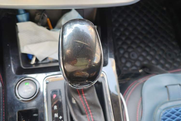 Used BAIC Off-Road BJ20 2018 1.5T CVT Luxury Model Gear Lever
