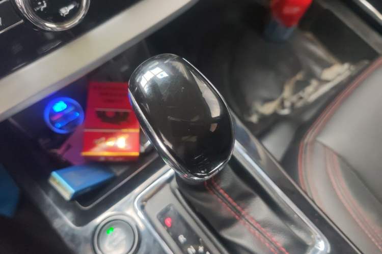 Used BAIC Off-Road BJ20 2018 1.5T CVT Luxury Model Gear Lever