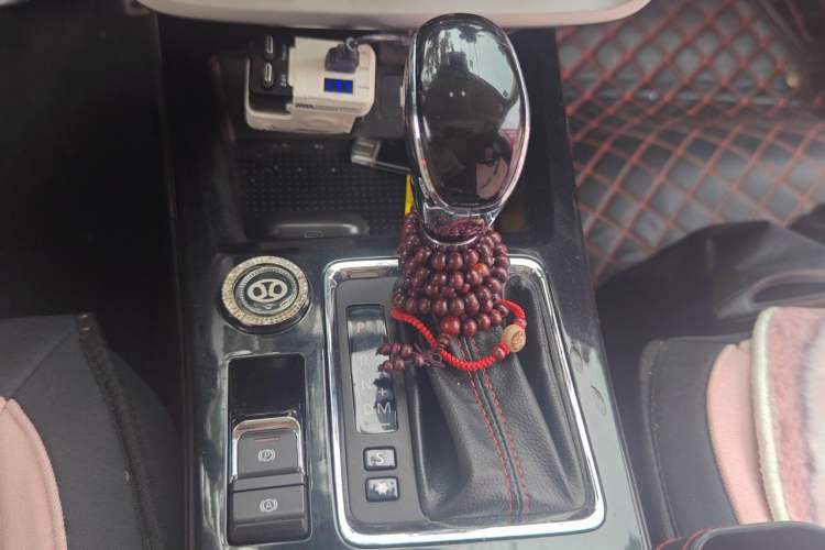 Used BAIC Off-Road BJ20 2018 1.5T CVT Luxury Model Gear Lever