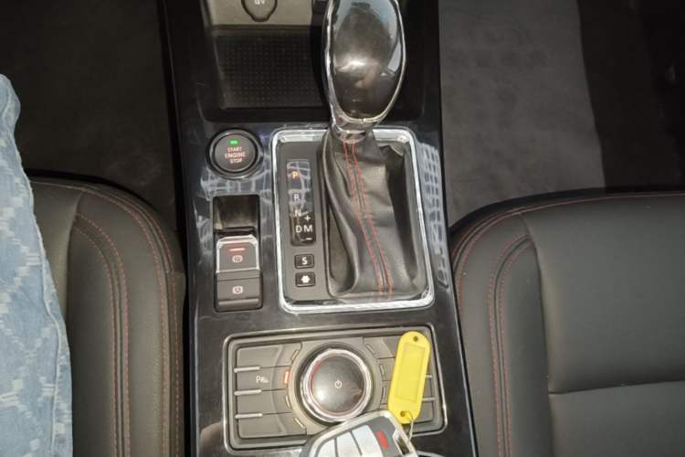 Used BAIC Off-Road BJ20 2018 1.5T CVT Luxury Model Gear Lever