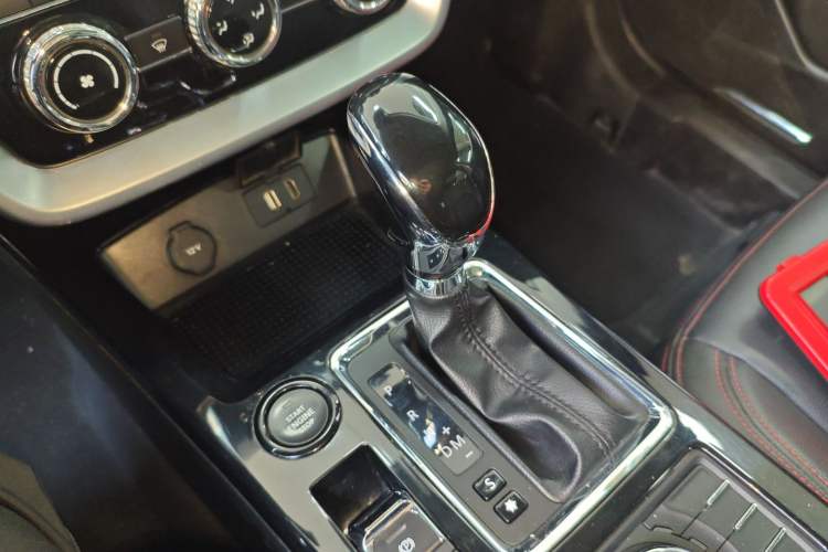 Used BAIC Off-Road BJ20 2018 1.5T CVT Luxury Model Gear Lever