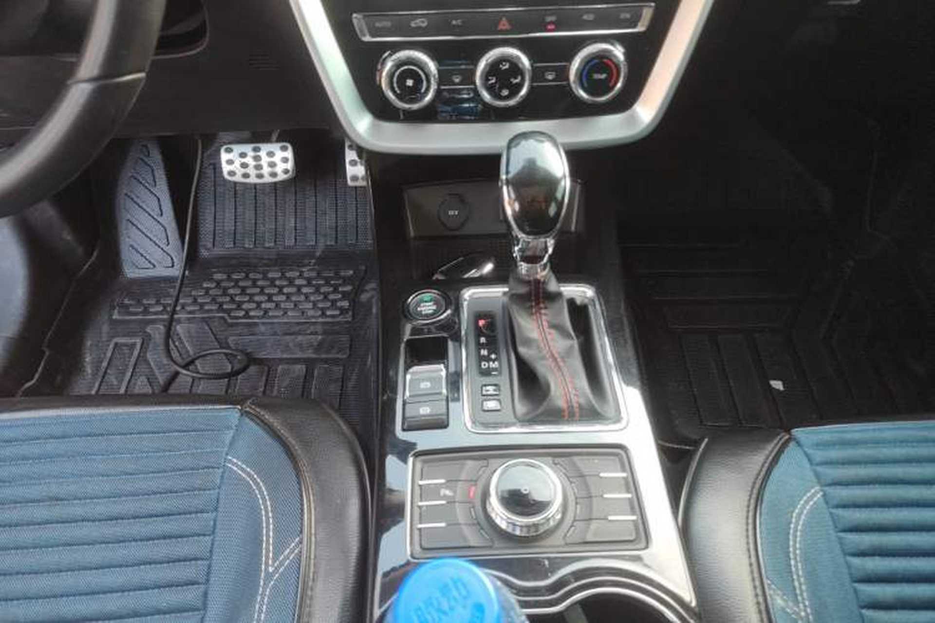 Used BAIC Off-Road BJ20 2018 1.5T CVT Luxury Model Gear Lever