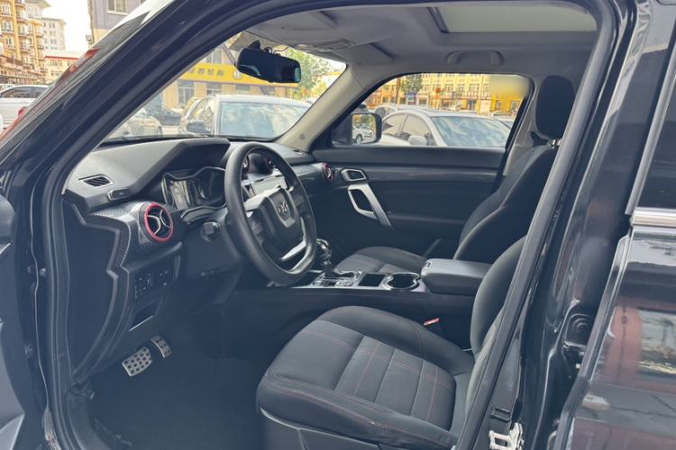 Used BAIC Off-Road BJ20 2018 1.5T CVT Elite Model Interior 3
