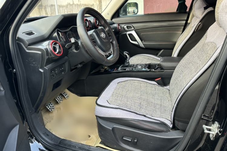Used BAIC Off-Road BJ20 2018 1.5T Manual Luxury Edition Interior 5
