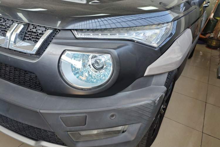 Used BAIC Off-Road BJ20 2018 1.5T CVT Luxury Model Left Front Headlight