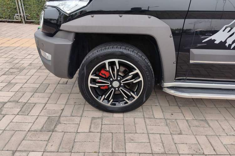 Used BAIC Off-Road BJ20 2018 1.5T CVT Luxury Model Left Front Wheel Hub