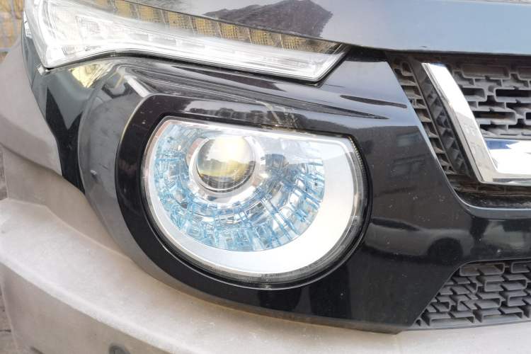Used BAIC Off-Road BJ20 2018 1.5T CVT Luxury Model Right Front Headlight