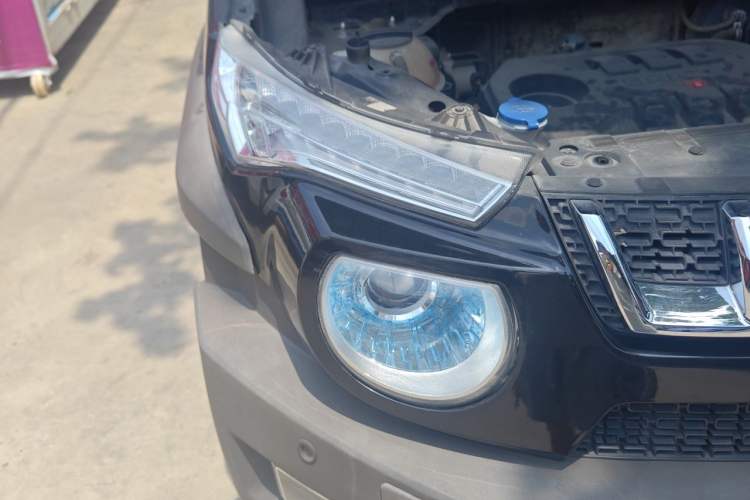 Used BAIC Off-Road BJ20 2018 1.5T CVT Luxury Model Right Front Headlight