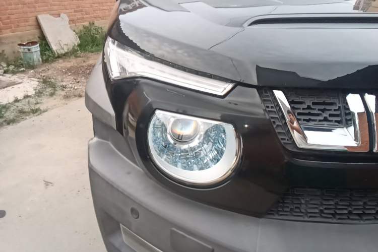 Used BAIC Off-Road BJ20 2018 1.5T CVT Luxury Model Right Front Headlight