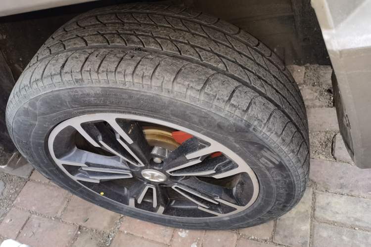Used BAIC Off-Road BJ20 2018 1.5T CVT Luxury Model Right Front Wheel Hub