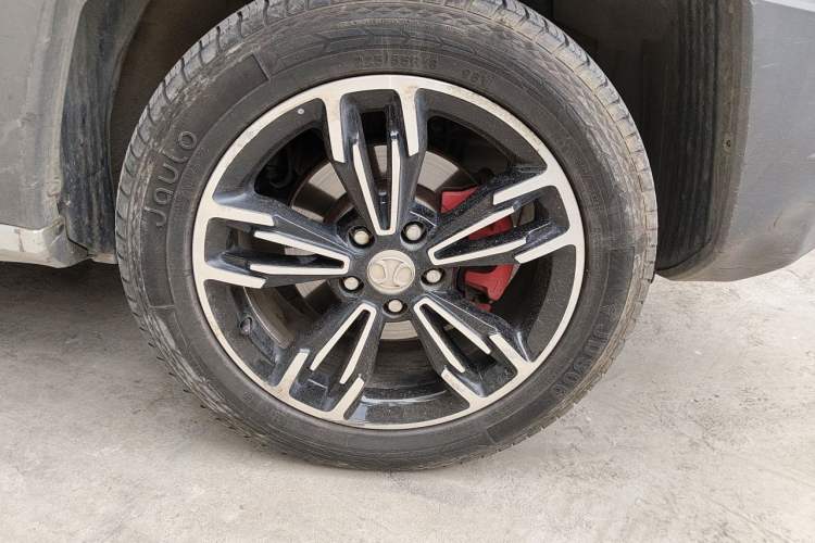 Used BAIC Off-Road BJ20 2018 1.5T CVT Luxury Model Right Front Wheel Hub