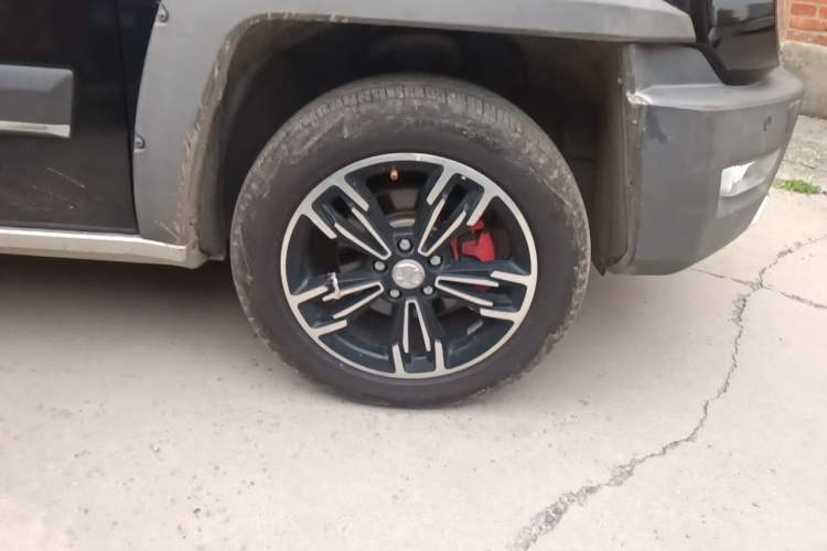 Used BAIC Off-Road BJ20 2018 1.5T CVT Luxury Model Right Front Wheel Hub