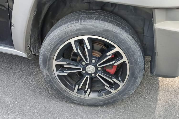 Used BAIC Off-Road BJ20 2018 1.5T Manual Luxury Edition Right Front Wheel Hub
