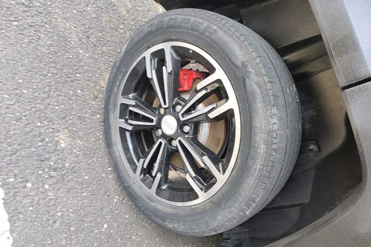 Used BAIC Off-Road BJ20 2018 1.5T CVT Luxury Model Right Rear Wheel Hub
