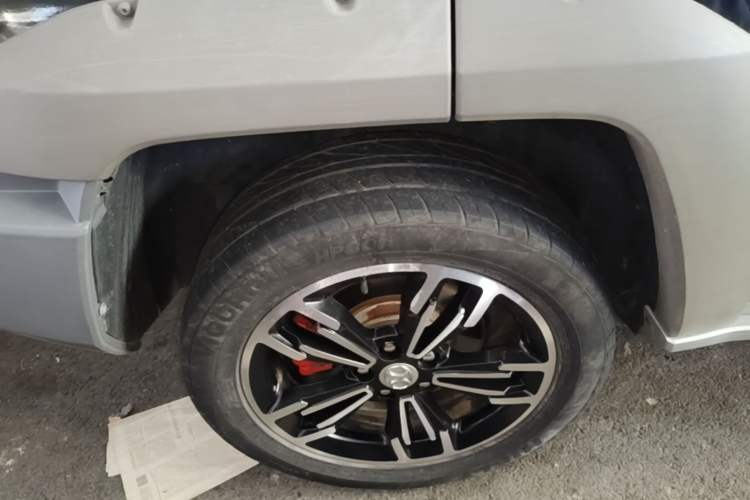 Used BAIC Off-Road BJ20 2018 1.5T CVT Luxury Model Right Rear Wheel Hub