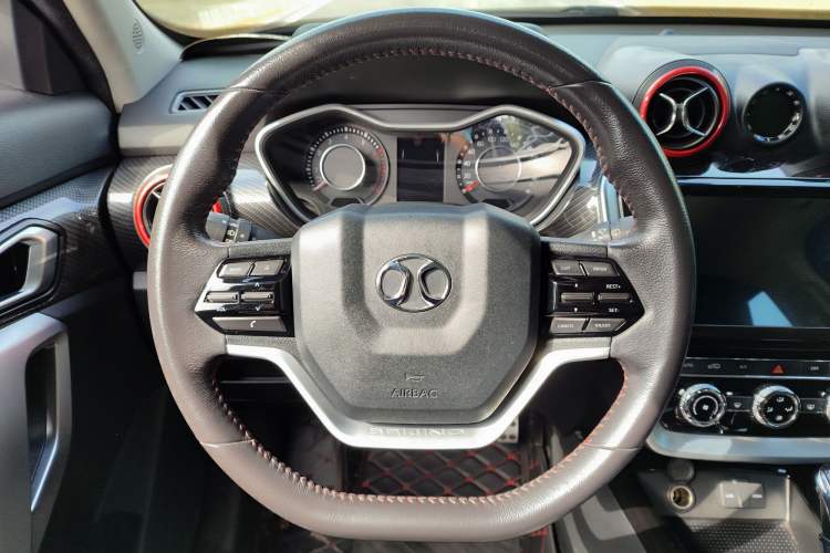 Used BAIC Off-Road BJ20 2018 1.5T CVT Luxury Model Steering Wheel