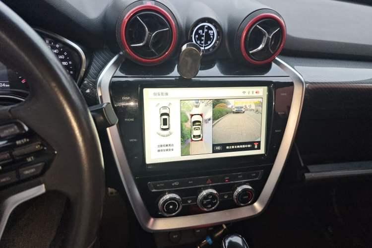 Used BAIC Off-Road BJ20 2018 1.5T CVT Prestige Edition Audio And AC Panel