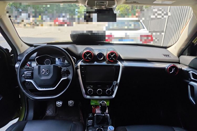 Used BAIC Off-Road BJ20 2018 1.5T Manual Luxury Edition Center Console