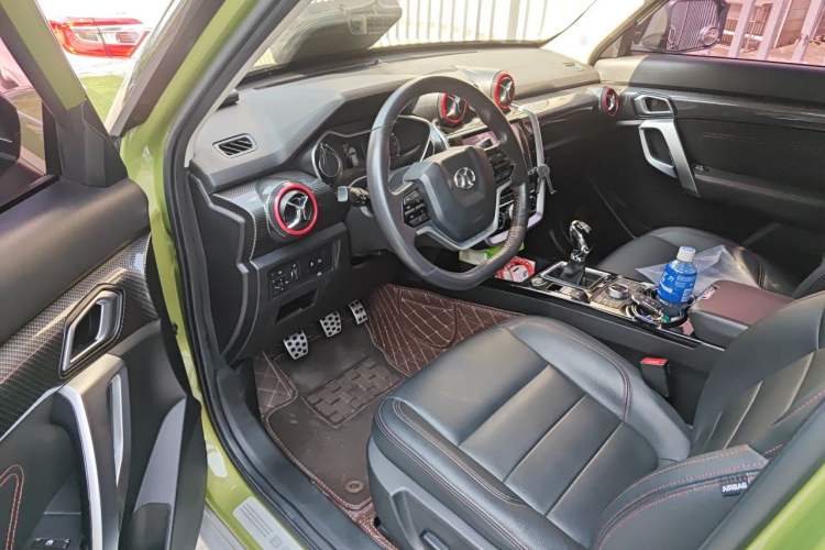 Used BAIC Off-Road BJ20 2018 1.5T Manual Luxury Edition Driver Seat