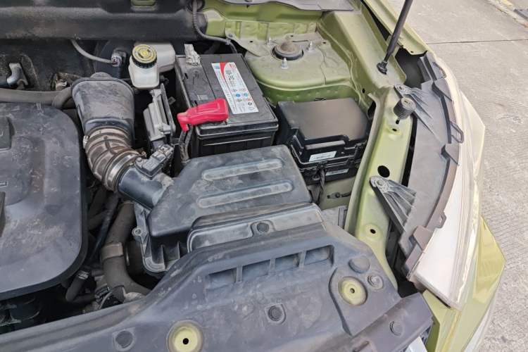 Used BAIC Off-Road BJ20 2018 1.5T Manual Luxury Edition Engine Bay Left