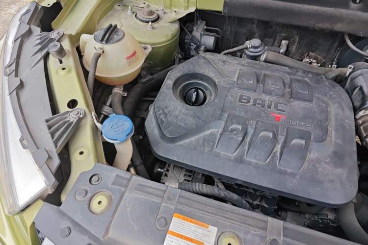 Used BAIC Off-Road BJ20 2018 1.5T Manual Luxury Edition Engine Bay Right