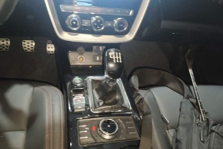 Used BAIC Off-Road BJ20 2018 1.5T Manual Luxury Edition Gear Lever