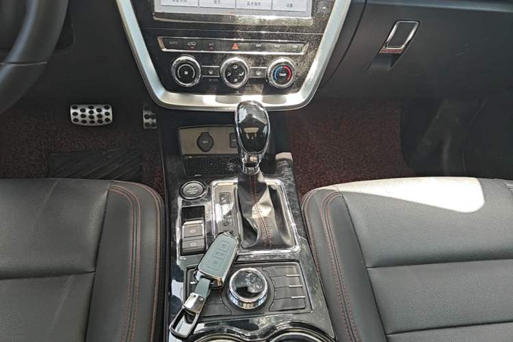 Used BAIC Off-Road BJ20 2018 1.5T CVT Luxury Model Gear Lever